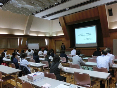 東京薬業健康保険組合にて「ストレスチェックとセルフケア」について講演風景２枚目